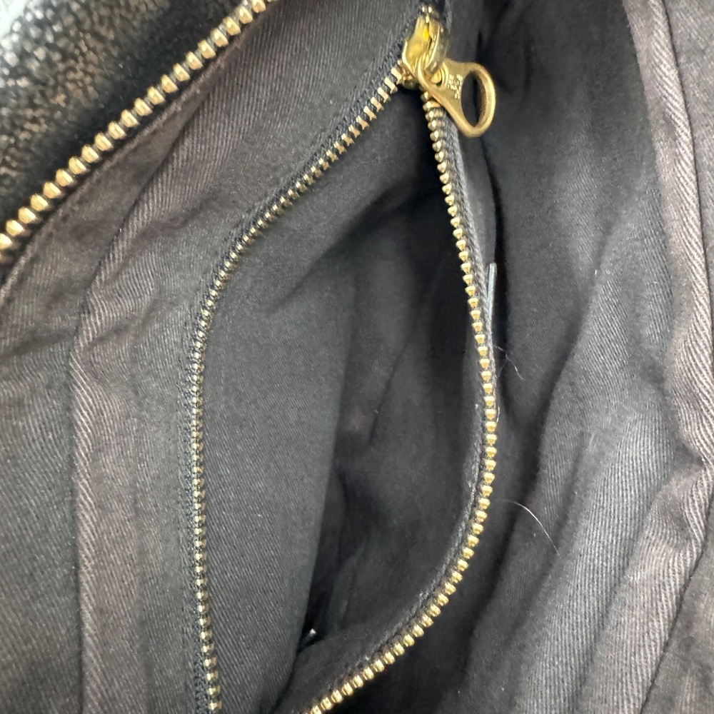 See by Chloe Black and Gold Textured Crossbody Bag - Picture 8 of 10
